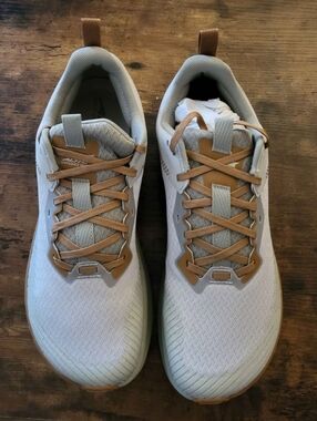 Altra Men's Light Gray and Tan Trail Running Sneakers